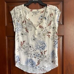 Daniel Rainn floral rayon blouse M